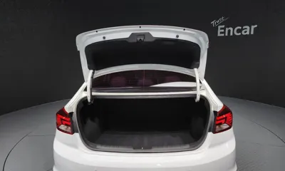 Hyundai Avante 2019, 14977 км, за 9072.84 USD - фото 20