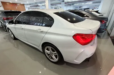 BMW 1 Series 2021, 67700 км, за 12789 USD
