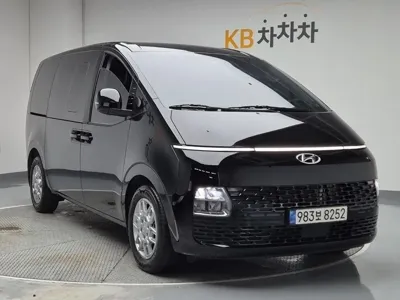 Hyundai Staria 2022, 13049 км, за 17120.58 USD