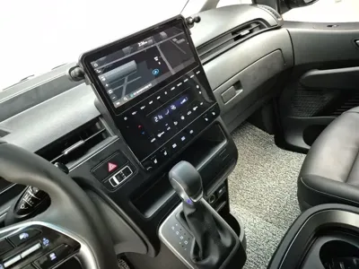 Hyundai Staria 2022, 13049 км, за 17001.44 USD - фото 10