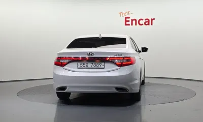 Hyundai Grandeur 2014, 127411 км, за 4400.94 USD