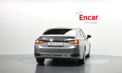 Lexus ES 2023, 30902 км, за 29473.55 USD