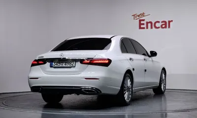 Mercedes-Benz E-Class 2021, 42885 км, за 24834.42 USD