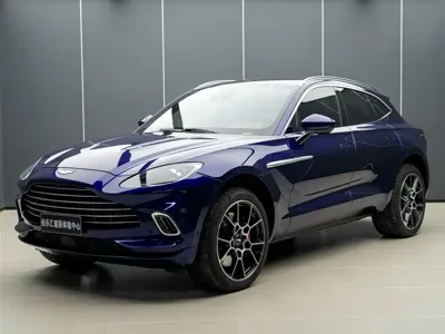 Aston Martin DBX 2023, 57000 км, за 145376.82 USD