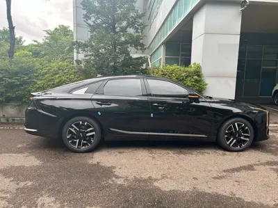 Kia K8 2026, 1560 км, за 17109.79 USD