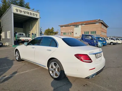 Mercedes-Benz E-Class 2018, 212239 км, за 11750.03 USD