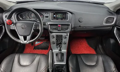 Volvo V40 2019, 57432 км, за 10906.94 USD - фото 7