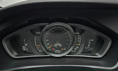 Volvo V40 2019, 57432 км, за 10906.94 USD - фото 8