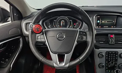 Volvo V40 2019, 57432 км, за 10906.94 USD - фото 13