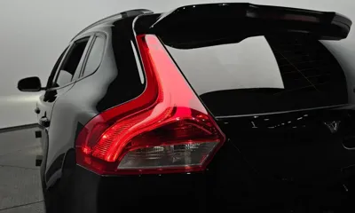 Volvo V40 2019, 57432 км, за 10906.94 USD - фото 23