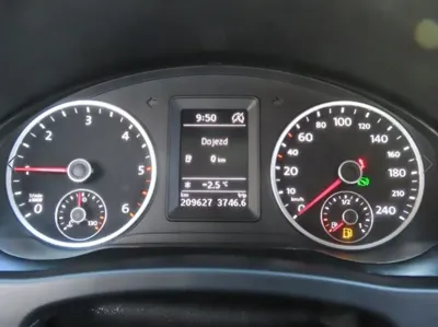 Volkswagen Tiguan 2016, 209626 км, за 3633.96 USD - фото 8