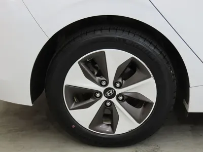 Hyundai Ioniq 2019, 59098 км, за 9518.18 USD - фото 19