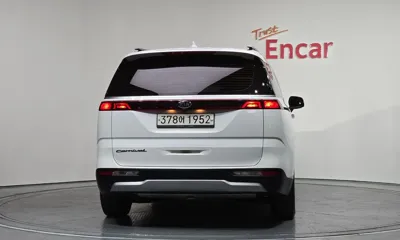 Kia Canival 2021, 154381 км, за 11913.9 USD