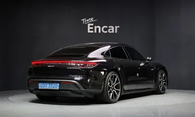 Porsche Taycan 2025, 27189 км, за 78596.04 USD