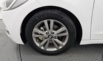Hyundai Avante 2017, 184900 км, за 4488.68 USD