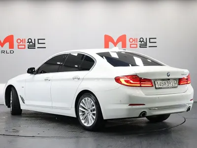 BMW 5-Series 2018, 75215 км, за 16133.24 USD
