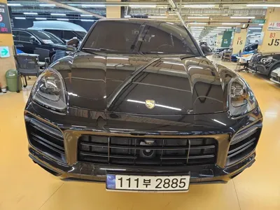 Porsche Cayenne 2023, 59693 км, за 57767.42 USD