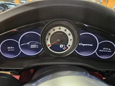 Porsche Cayenne 2023, 59693 км, за 57767.42 USD - фото 8