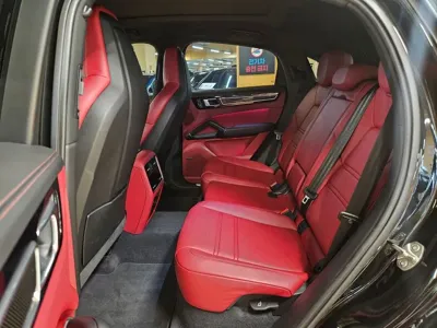 Porsche Cayenne 2023, 59693 км, за 57767.42 USD - фото 17
