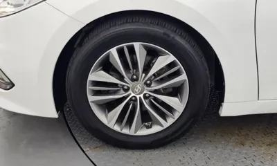 Hyundai Grandeur 2015, 77562 км, за 5251.41 USD