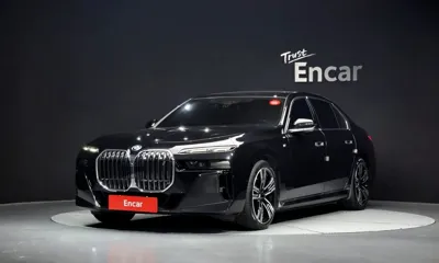 BMW i7 · 2024 год