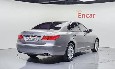 Hyundai Genesis 2011, 106096 км, за 3501.82 USD