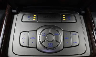 Hyundai Genesis 2011, 106096 км, за 3501.82 USD - фото 20