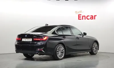 BMW 3-Series 2020, 64033 км, за 18623.42 USD