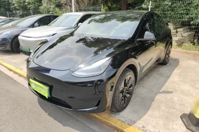 Tesla Model Y · 2022 год