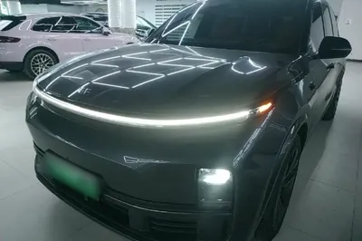 Li Auto L9 · 2024 год