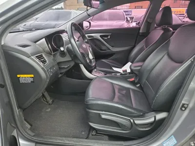 Hyundai Avante 2013, 185897 км, за 2205.31 USD