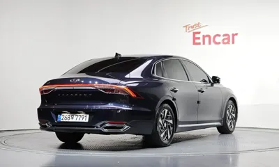 Hyundai Grandeur 2021, 103578 км, за 15628.05 USD
