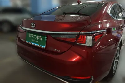 Lexus ES 2020, 100100 км, за 21794 USD