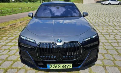 BMW 7-Series · 2025 год