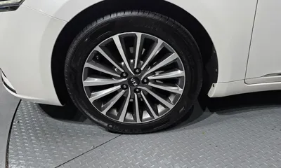 Kia K7 2016, 91716 км, за 8125.85 USD