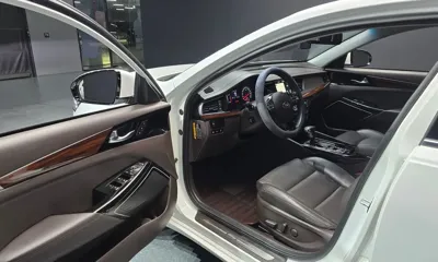 Kia K7 2016, 91716 км, за 8125.85 USD - фото 10