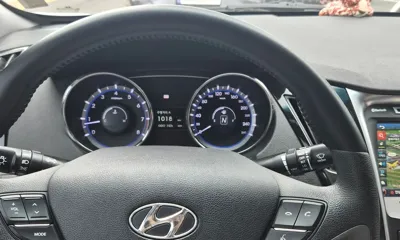 Hyundai Sonata 2010, 103000 км, за 1950.2 USD