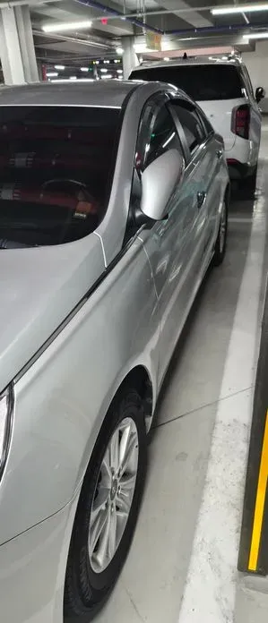 Hyundai Sonata 2010, 103000 км, за 1950.2 USD