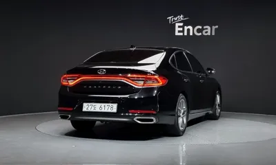 Hyundai Grandeur 2017, 99793 км, за 9721.49 USD