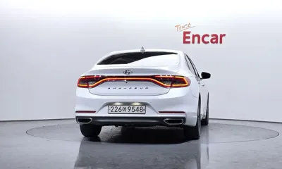 Hyundai Grandeur 2019, 72690 км, за 10835.81 USD