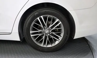 Hyundai Grandeur 2019, 72690 км, за 10835.81 USD