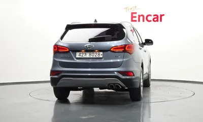 Hyundai Santafe 2018, 71558 км, за 9446.26 USD