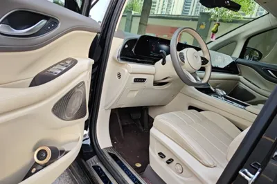 Voyah Dream 2024, 23000 км, за 34686 USD