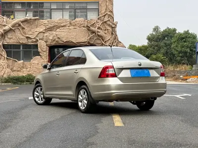 Skoda Rapid 2014, 130000 км, за 2207.14 USD