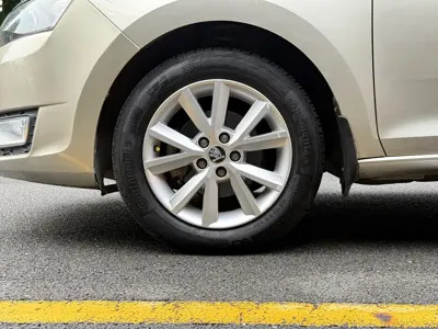 Skoda Rapid 2014, 130000 км, за 2207.14 USD - фото 15