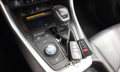 Toyota RAV4 2019, 39340 км, за 24615.99 USD - фото 9