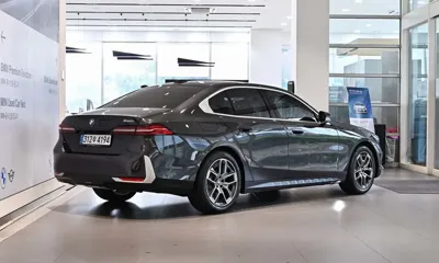 BMW 5-Series 2025, 9805 км, за 33478.5 USD