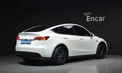 Tesla Model Y 2024, 21786 км, за 28160.69 USD