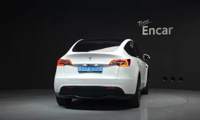 Tesla Model Y 2024, 21786 км, за 28160.69 USD