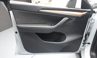 Tesla Model Y 2024, 21786 км, за 28160.69 USD - фото 24